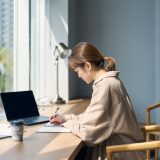 【文系・未経験】独学は無謀？講習会に通うべき判断ラインとは